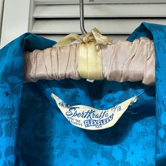 Vintage 1950s Cotton Blouse Sportkraft Cropped with Tie and Button Closure - Picture 4 of 15